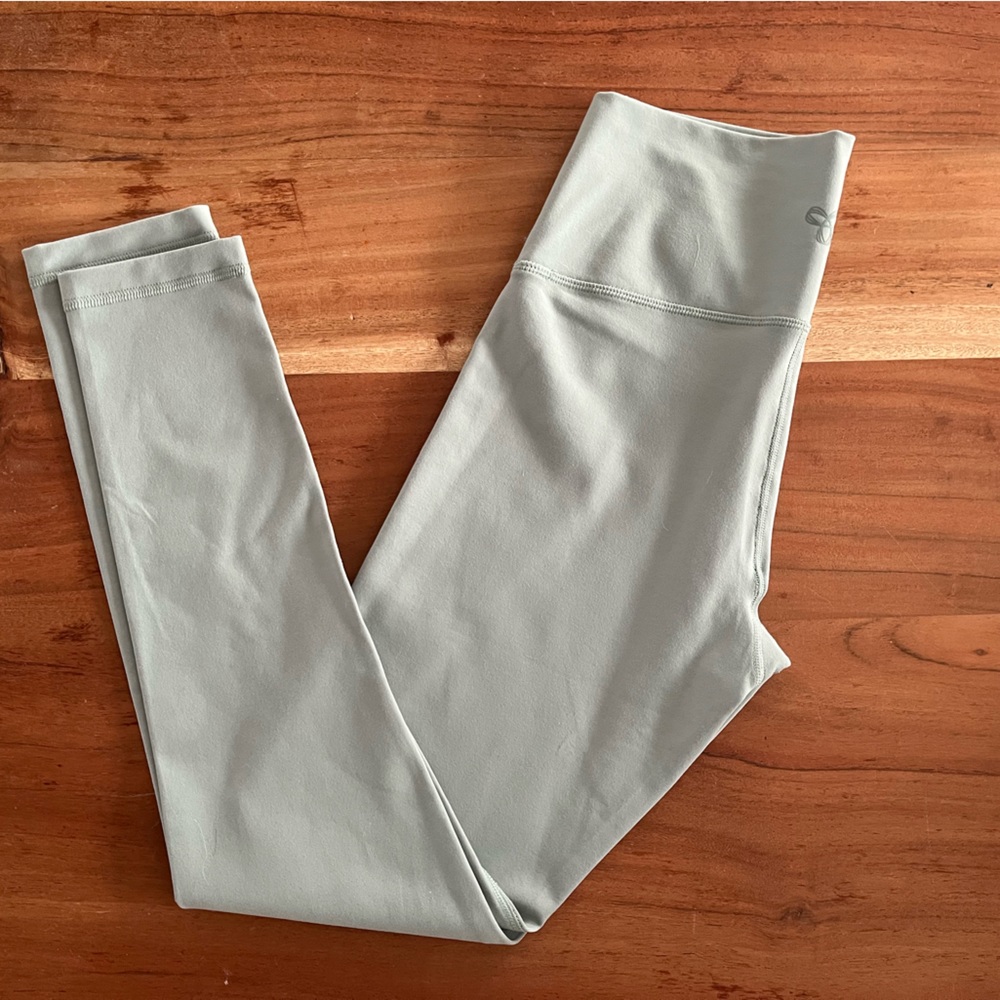 TNA (atmosphere) high rise ankle leggings in sage BNWOT. Tried on- never worn.